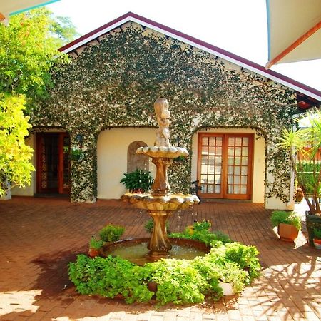 Bezuidenhout Guest House Malalane Bagian luar foto