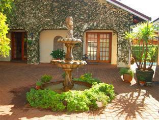 Bezuidenhout Guest House Malalane Bagian luar foto