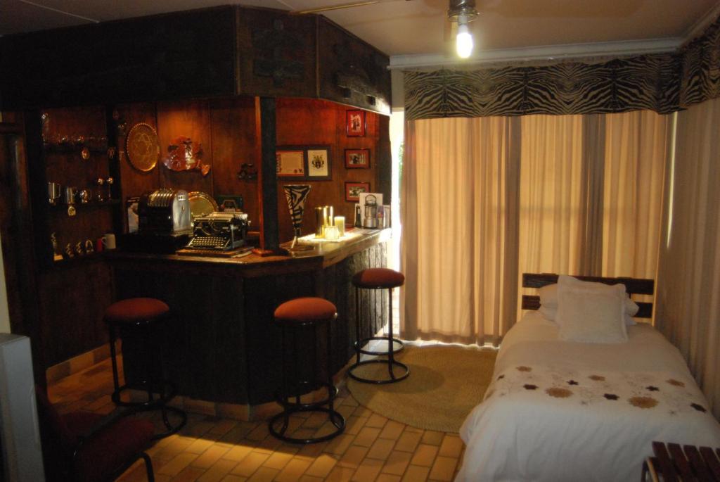 Bezuidenhout Guest House Malalane Bagian luar foto