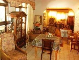 Bezuidenhout Guest House Malalane Bagian luar foto